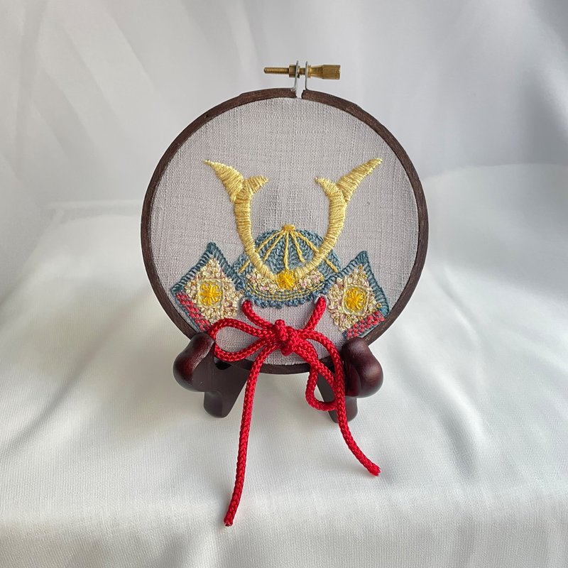 Decoration embroidery hoop, Samurai Kabuto - 摆饰 - 棉．麻 灰色