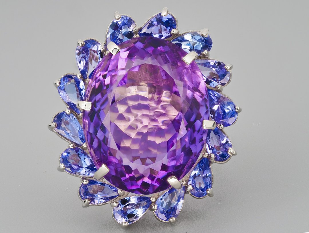 Massive flower ring with amethyst and diamonds - 戒指 - 贵金属 金色