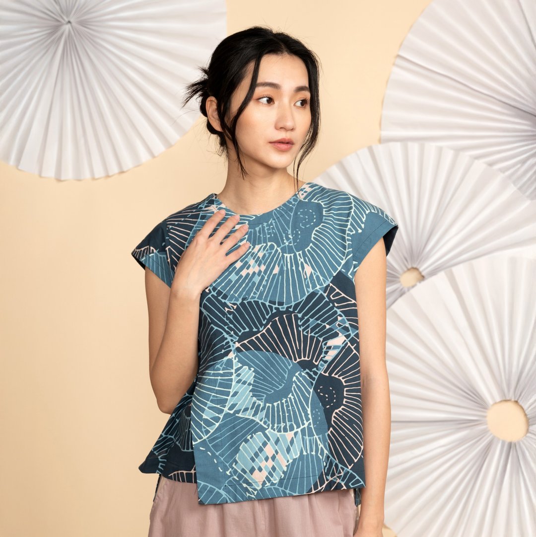 漪岸斜折片上衣_幽蓝月波 - 女装背心 - 棉 蓝色