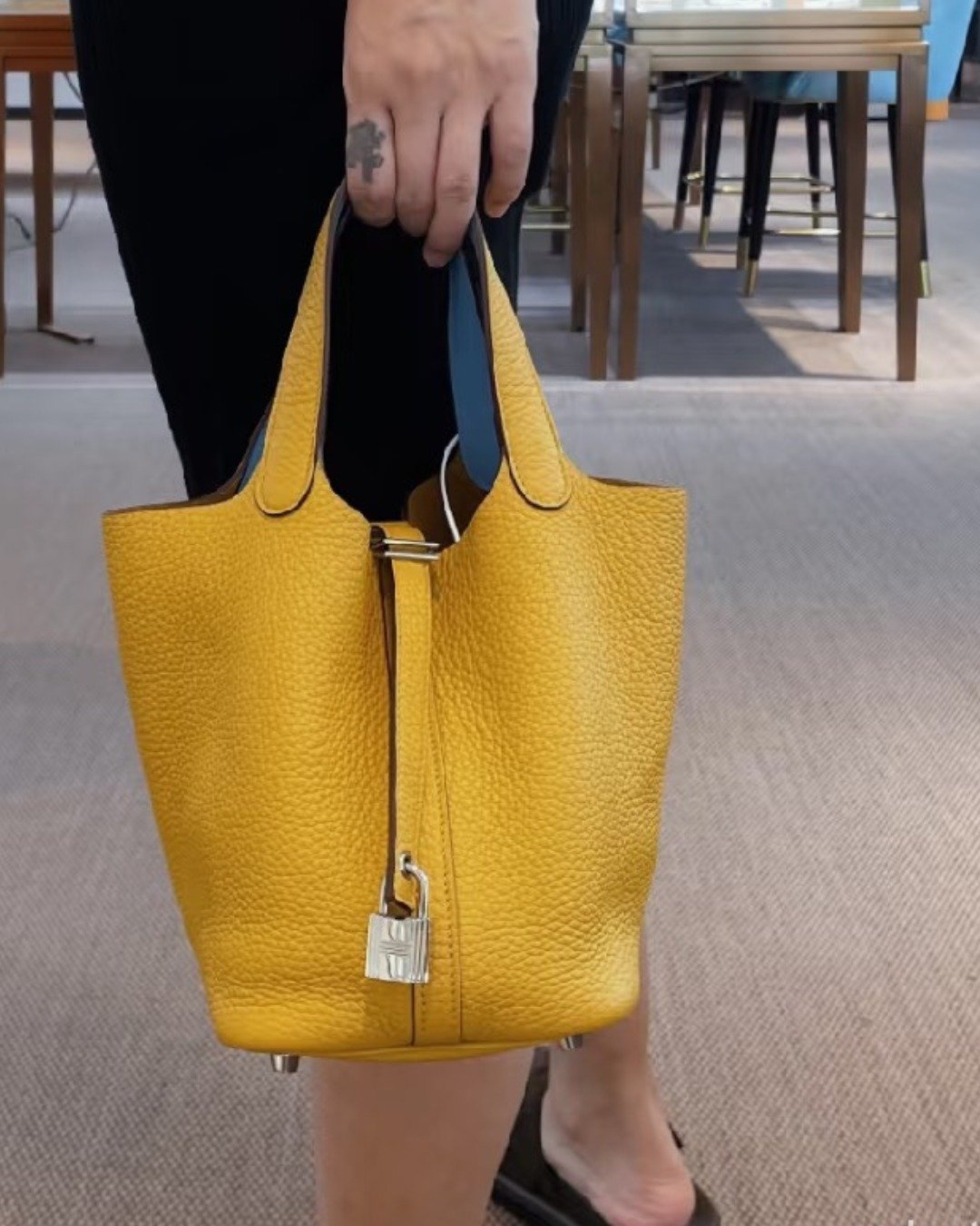 贵妇下午茶 Hermès 爱马仕 Picotin 菜篮子 Lock 22 C 刻 开运琥珀黄 - 手提包/手提袋 - 真皮 黄色