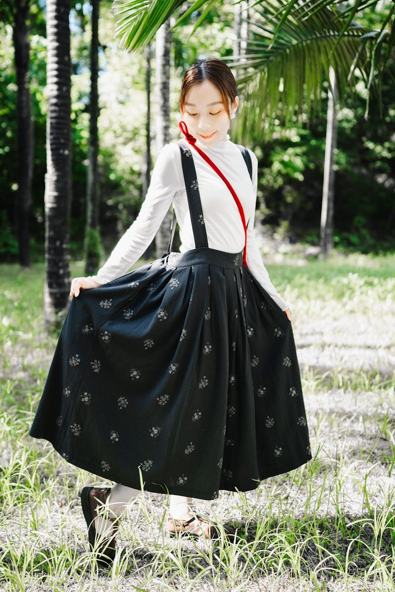 Hannah dress 电脑绣花百折吊带裙 - 裙子 - 聚酯纤维 灰色