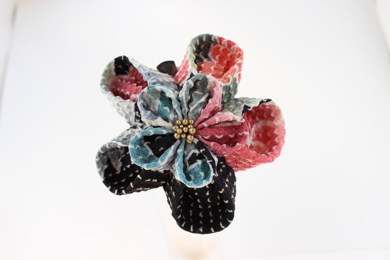 hair ornament big flower black - 发饰 - 丝．绢 黑色