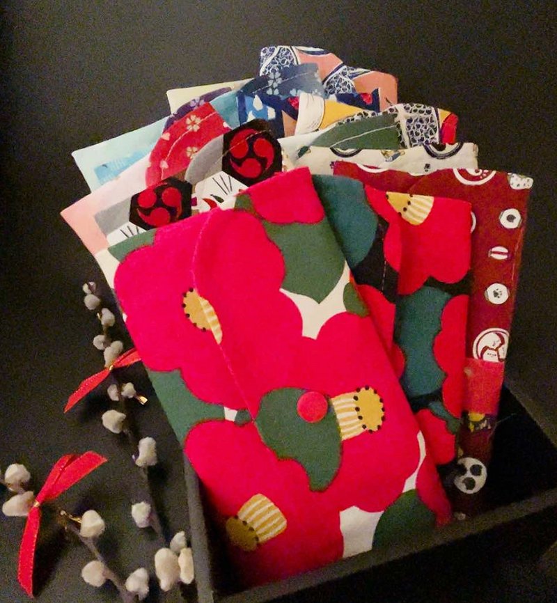 2026年红包袋/存折收纳套 /椿花 日本进口布/开工礼 - 红包/春联 - 棉．麻 红色