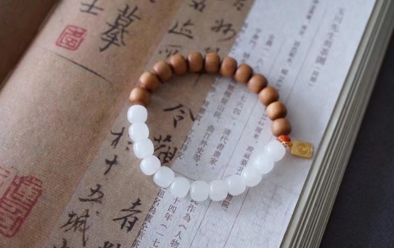 6mm原生索迈尔老山檀 和田白玉银札基拉姆小牌设计单圈手串手持ms - 手链/手环 - 木头 咖啡色