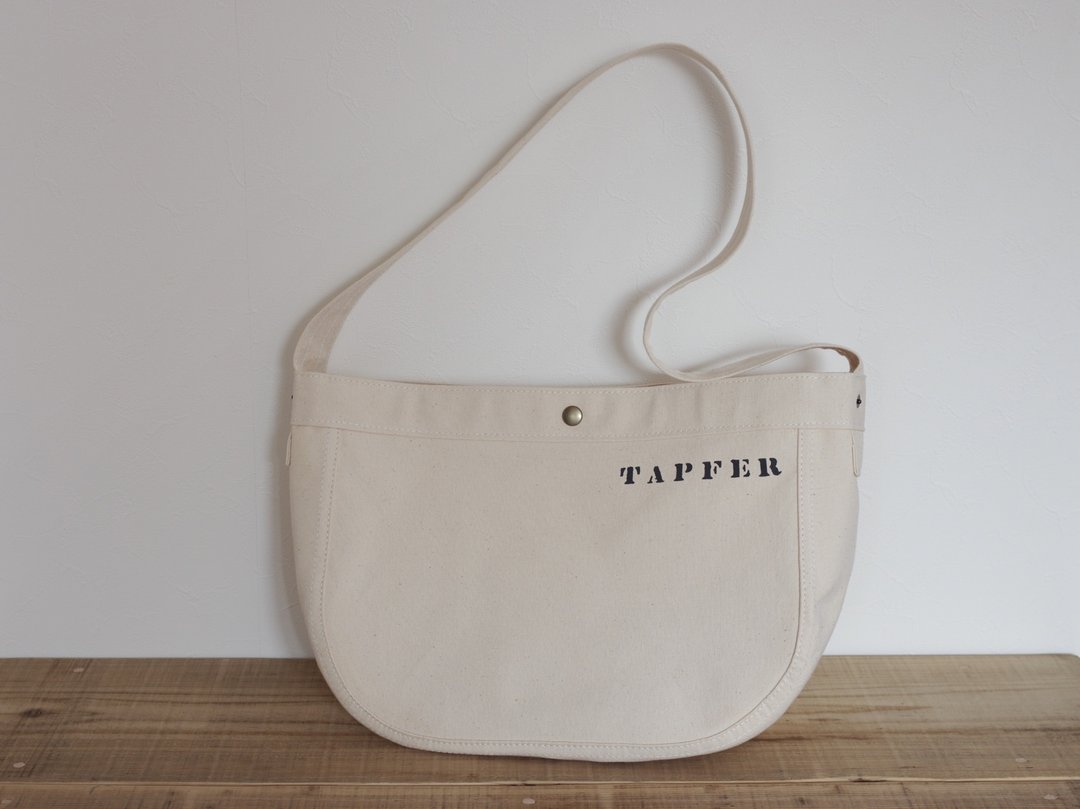 Canvas shoulder bag M (Newspaper bag) - 侧背包/斜挎包 - 棉 白色