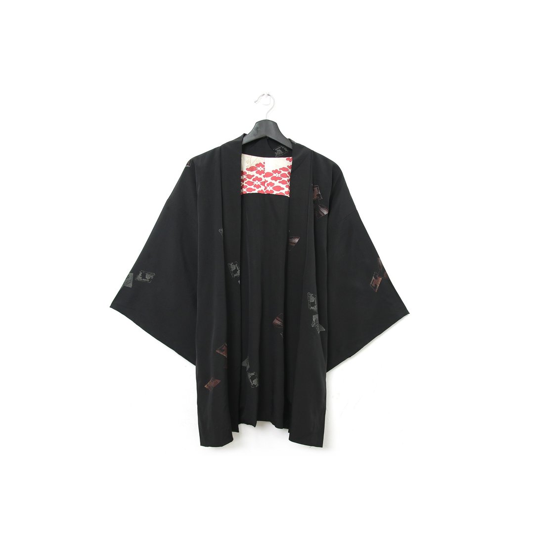 Back to Green-日本带回羽织 金葱刺绣 翻阅书册 /vintage kimono - 女装休闲/机能外套 - 丝．绢 