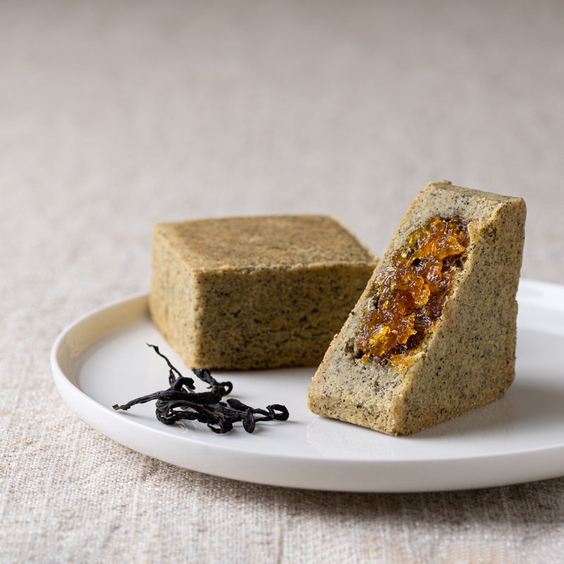 红茶凤梨酥 8入礼盒 台湾红茶香 浓厚茶韵 - 零食/点心 - 新鲜食材 卡其色