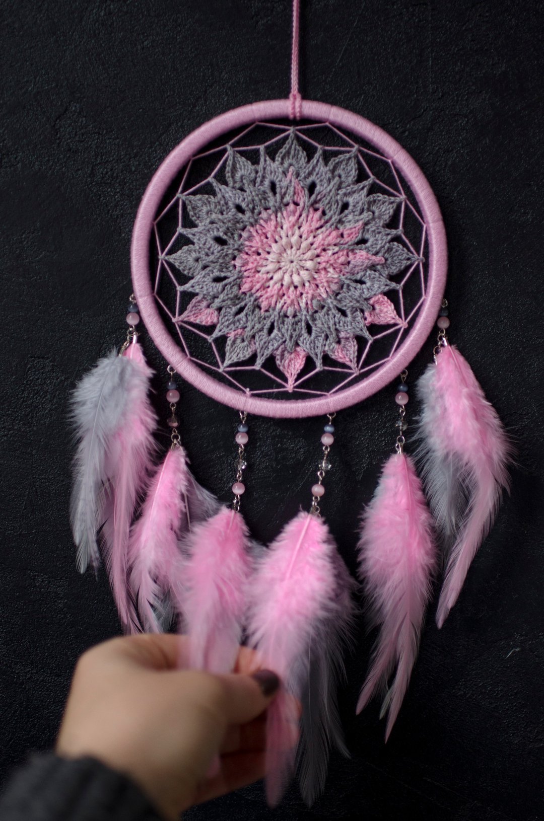 Pink gray mandala dreamcatcher ตาข่ายดักฝันแมนดาลาสีเทาชมพู Dream catcher girly - 墙贴/壁贴 - 绣线 粉红色