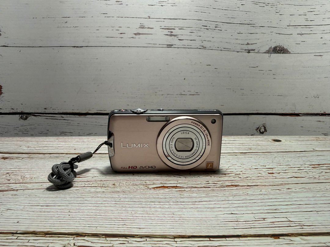 PANASONIC DMC-FX700 数位相机  菁桐照相馆底片相机专卖 - 相机 - 其他金属 粉红色