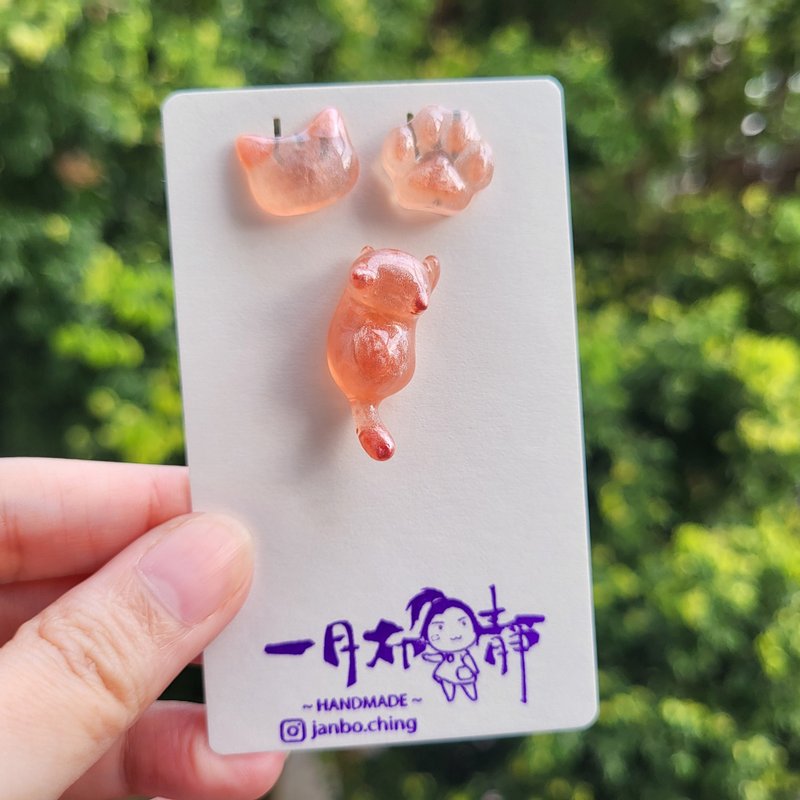 蜜桃肉球猫猫头耳环 - 耳环/耳夹 - 树脂 