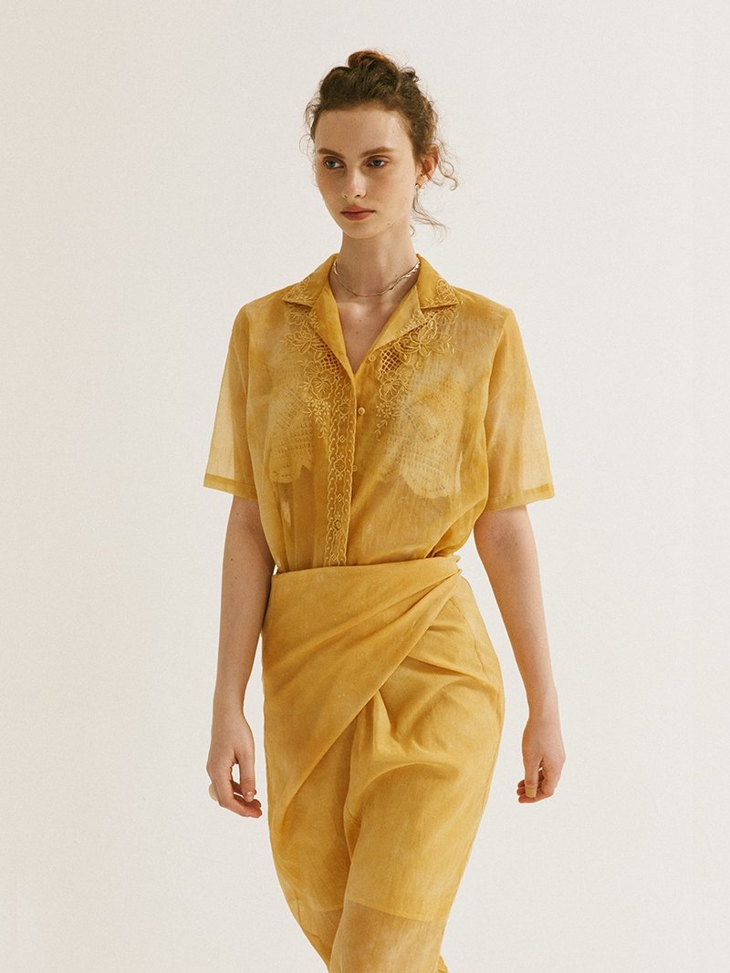 MANE atelier原創設計環保紮染抗皺面料定位刺繡短袖透視襯衫女 - 女装衬衫 - 其他材质 