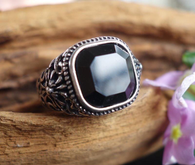 天然黑尖晶戒指 戒指 8.2公克 男戒 大克拉 时尚戒指 指环 戒指 - 戒指 - 玉石 黑色