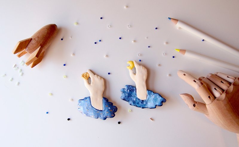 宇宙 摘 月亮 许愿 送一颗 钻石 给心爱的人 (别针1P) - 胸针 - 粘土 黑色