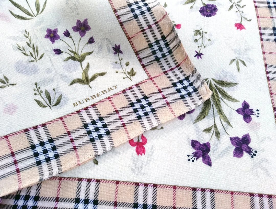 Burberry Vintage Handkerchief Floral Check Rolled Hem 19.5 x 19.5 inches - 手帕/方巾 - 棉 粉红色