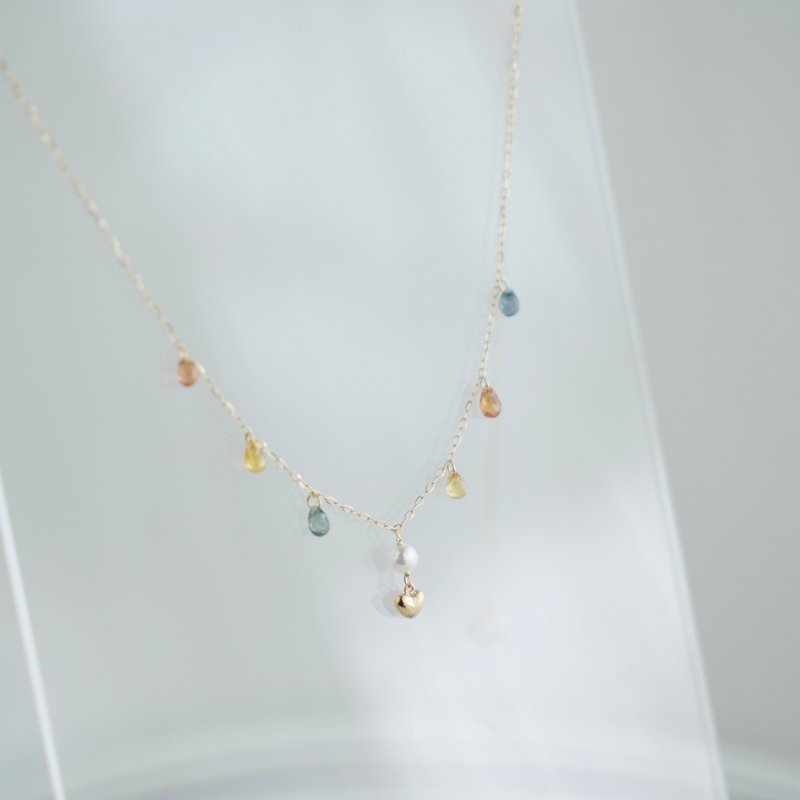 彩色蓝宝石项链 爱心吊坠 akoya珍珠项链 10k金锁骨链 长度可调节 - 项链 - 珍珠 多色