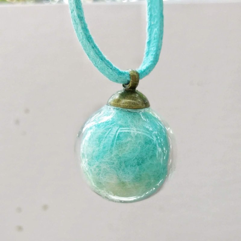 玻璃里的天空 手作羊毛毡项链  20m - 项链 - 羊毛 蓝色