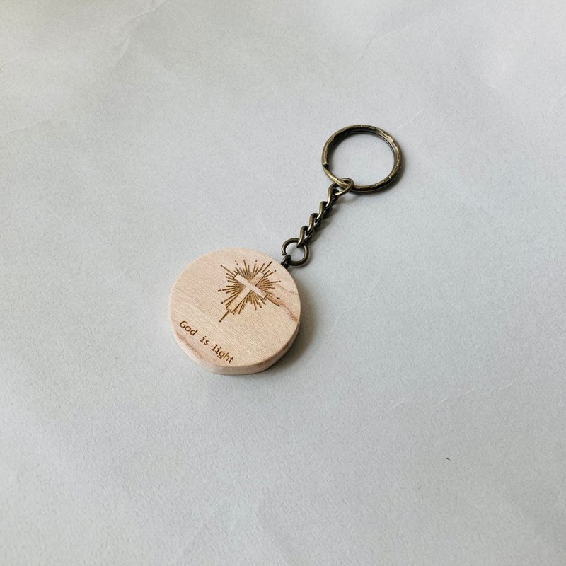 圆形十字架吊饰 - 钥匙链/钥匙包 - 木头 