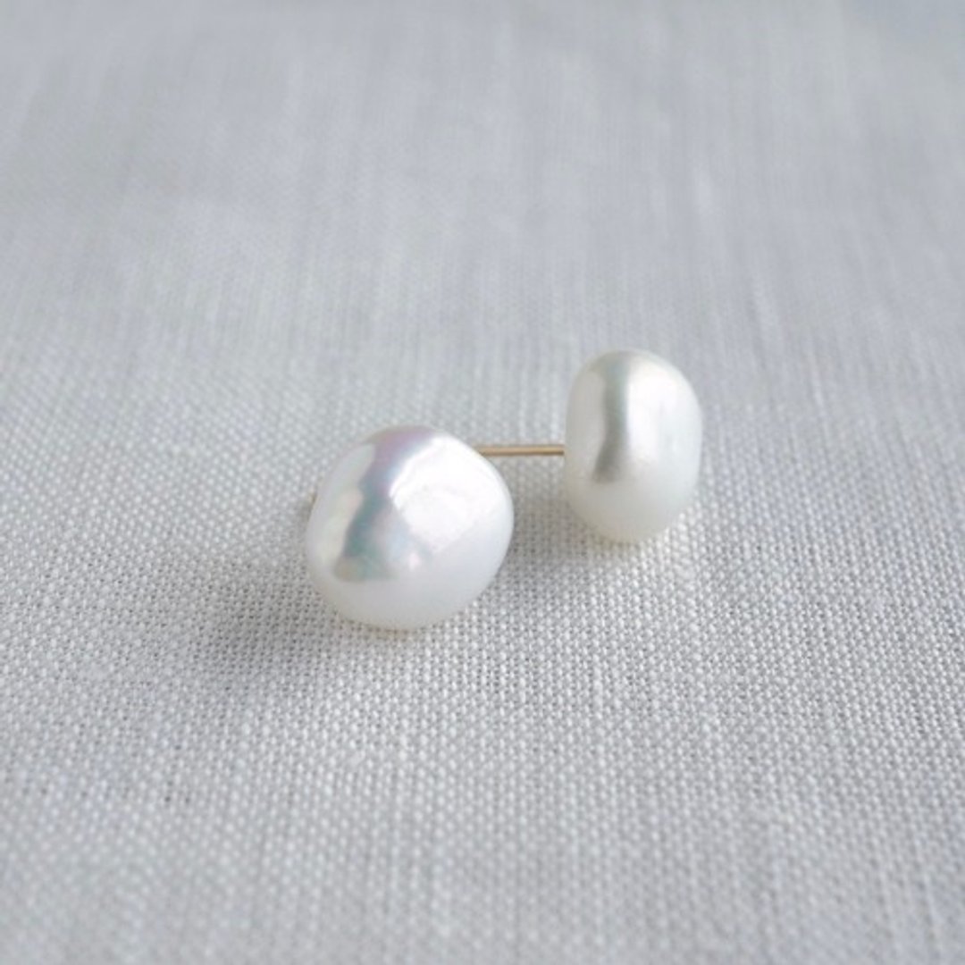 Baroque pearl stud earrings [OP811] - 耳环/耳夹 - 宝石 