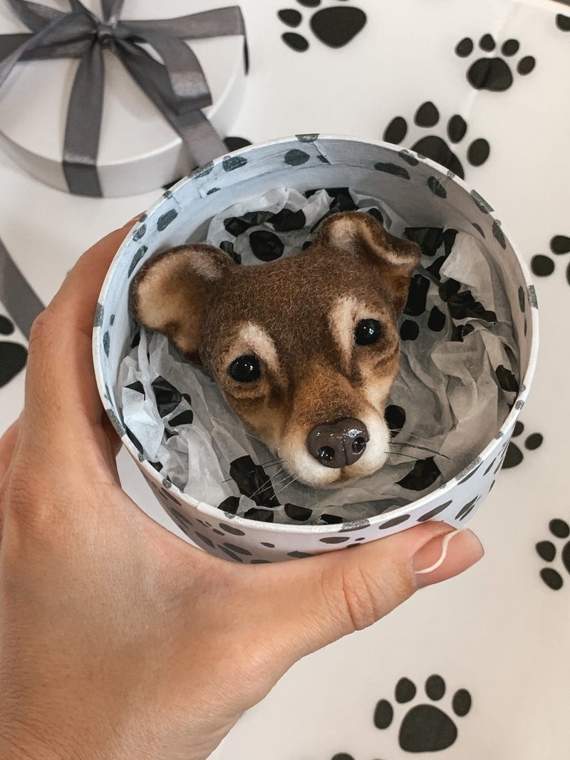 Dog portrait brooch. Custom pet portrait. - 胸针 - 羊毛 