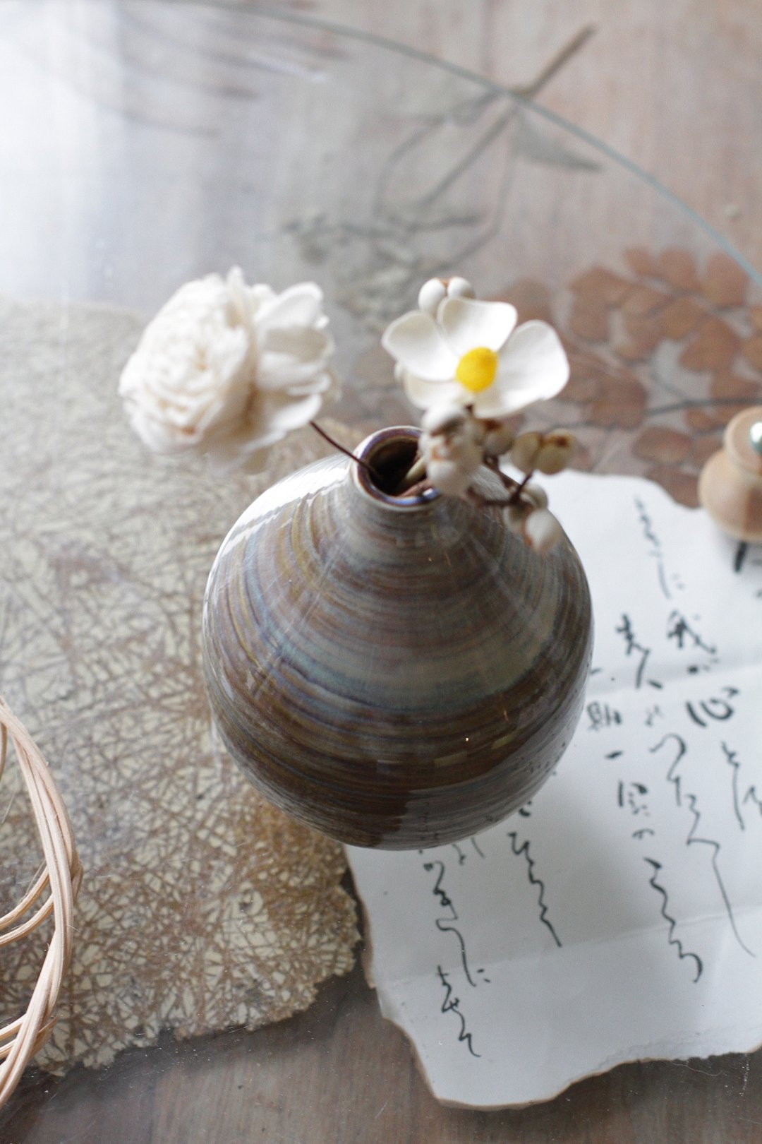 手拉坏花莲的海小花瓶 - 花瓶/陶器 - 陶 灰色