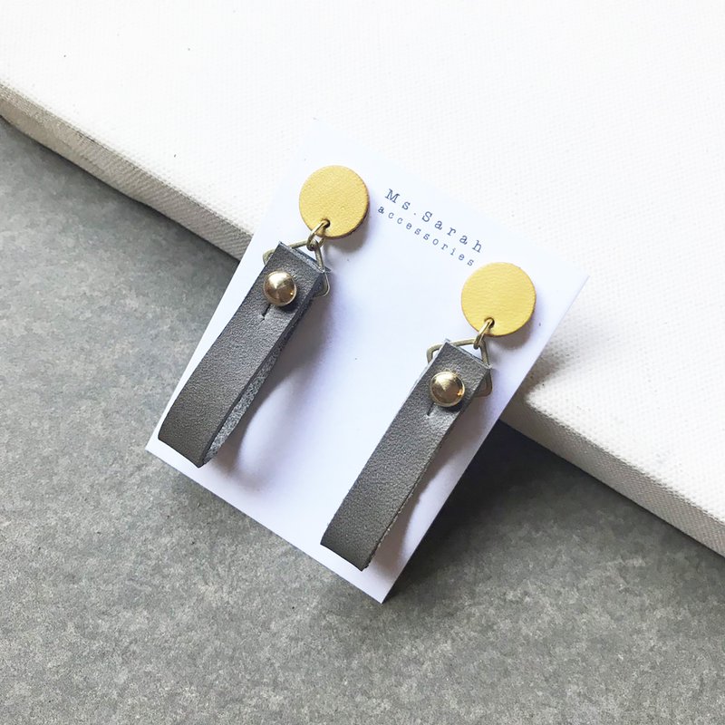 皮革耳环_圆缎带1号作品_暖黄搭灰白(可改夹) - 耳环/耳夹 - 真皮 红色