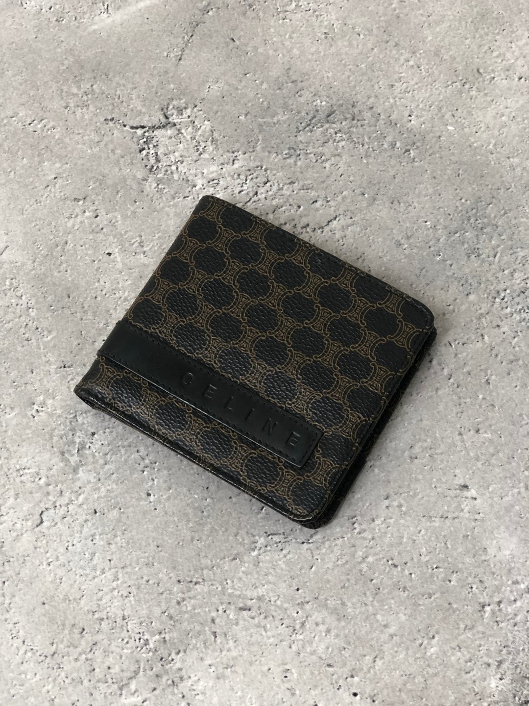 【 日本直送 名牌中古包 】CELINE  સελિન 马车LOGO 钱包 黑色 PVC皮革 双折钱包 vintage 古董 57nfmr - 皮夹/钱包 - 防水材质 黑色