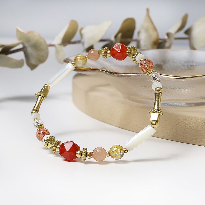 富士山胜景 | A75钛晶红玛瑙珍珠母贝水晶手链 - 手链/手环 - 宝石 红色