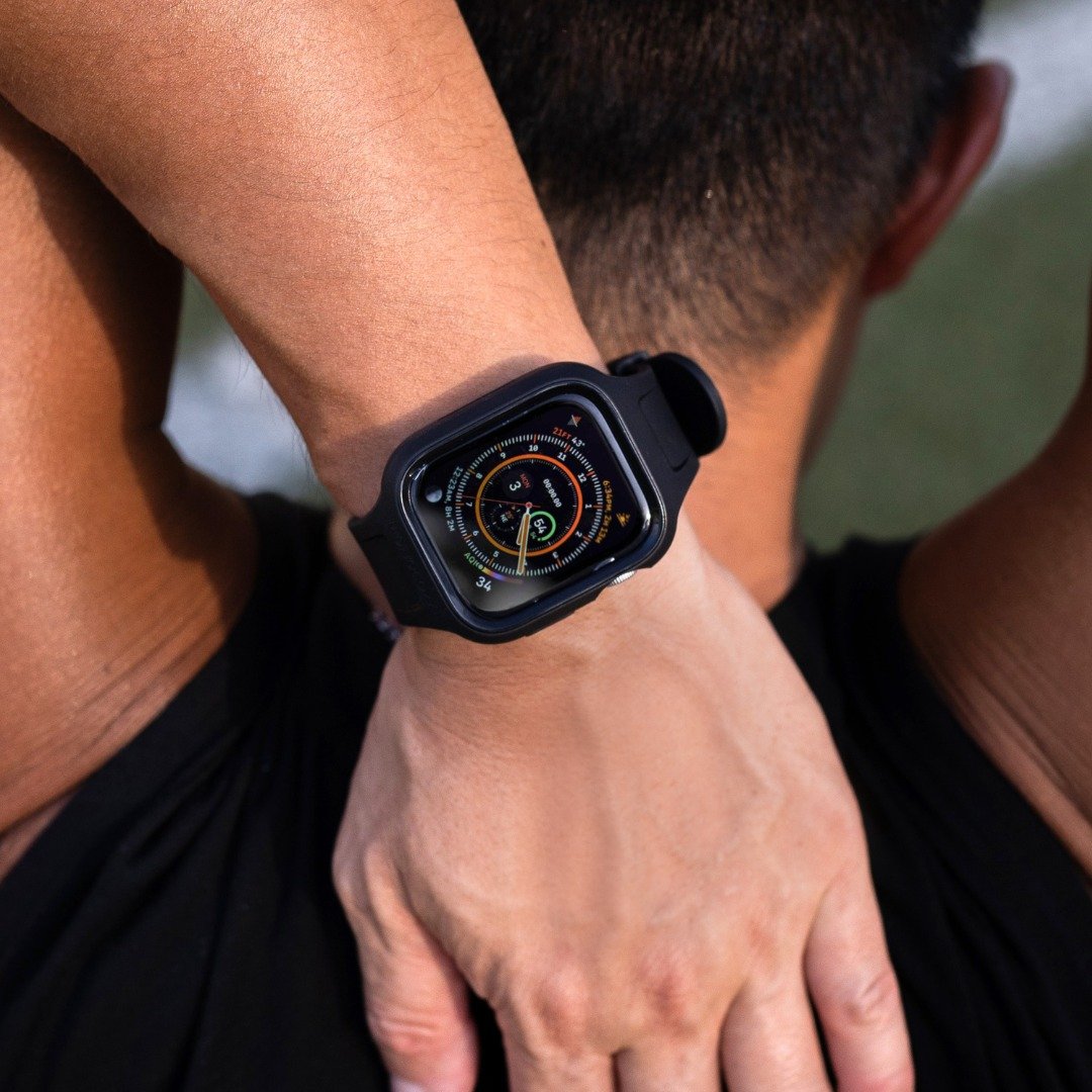 ESSENTIALS|Apple Watch防撞软胶保护壳连表带45/44mm-黑色 - 对表/情侣表 - 塑料 黑色