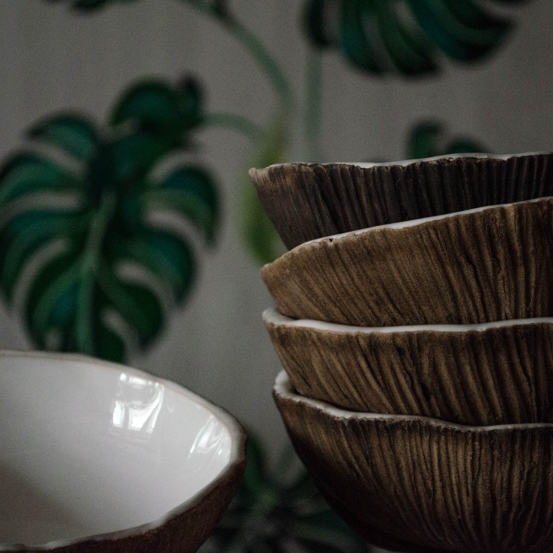 Coconut Shell Ceramic Hand Bowl / Ceramic Decorative Fruit Bowl Girlfriend Gift - 花瓶/陶器 - 陶 咖啡色