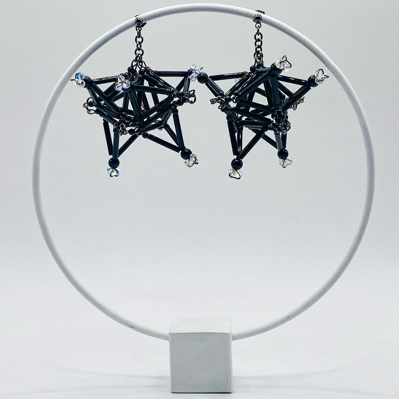 3D Star PIERCE/EARRING【Black】 - 耳环/耳夹 - 玻璃 黑色