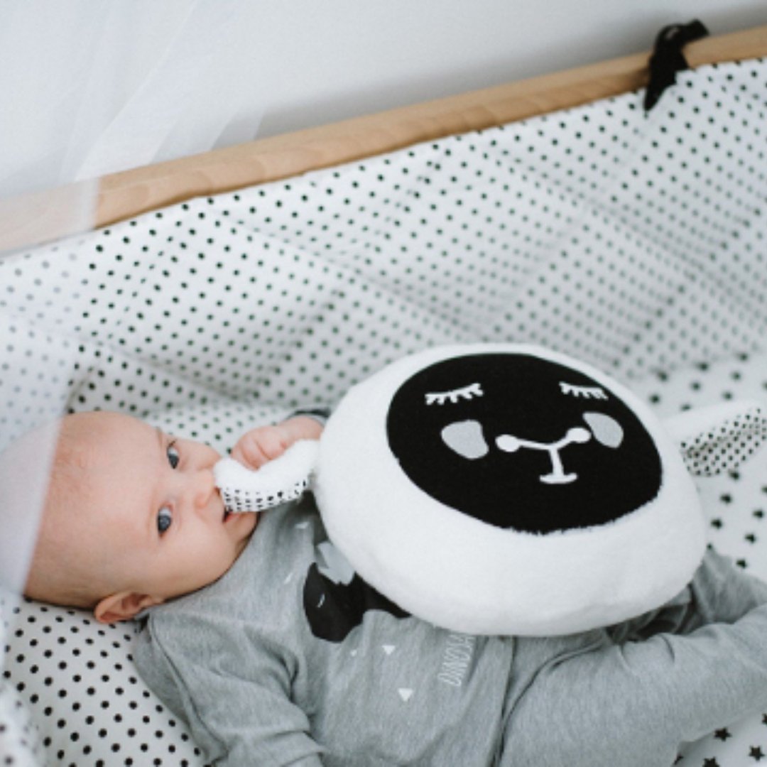 Soft sheep pillow - baby monochrome nursery decor - black and white - 枕头/抱枕 - 聚酯纤维 白色