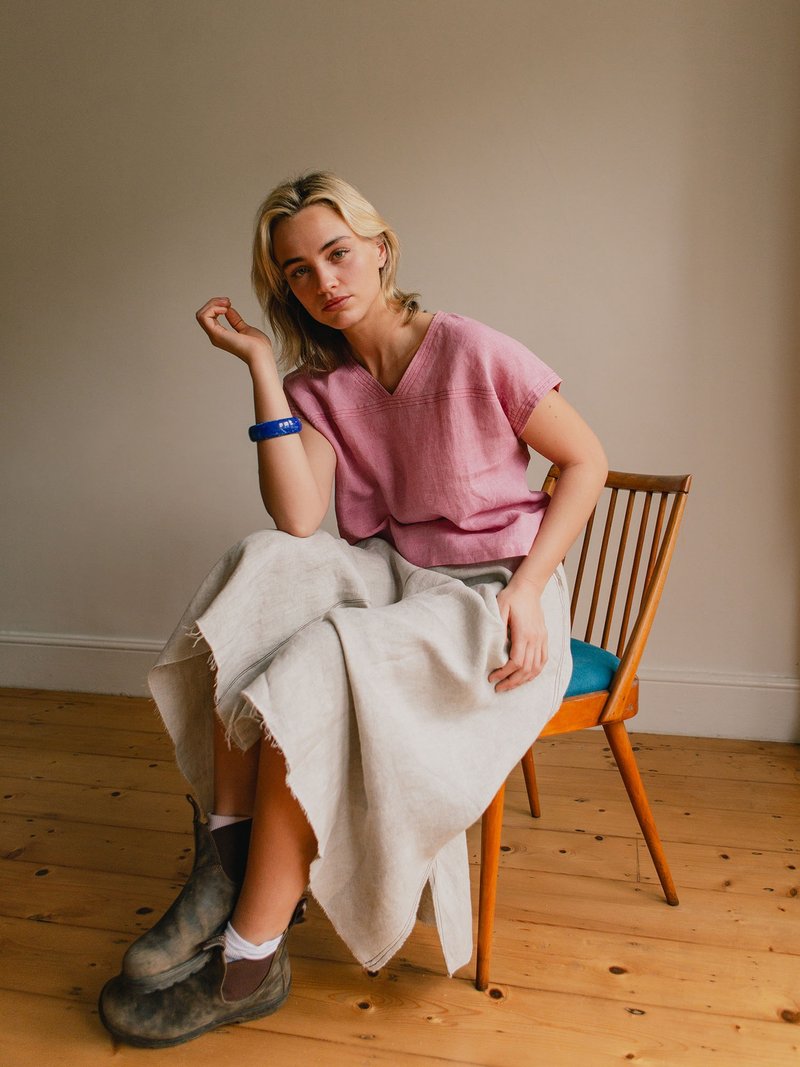 车线V领小包袖上衣 - 粉红 - 女装上衣 - 棉．麻 粉红色