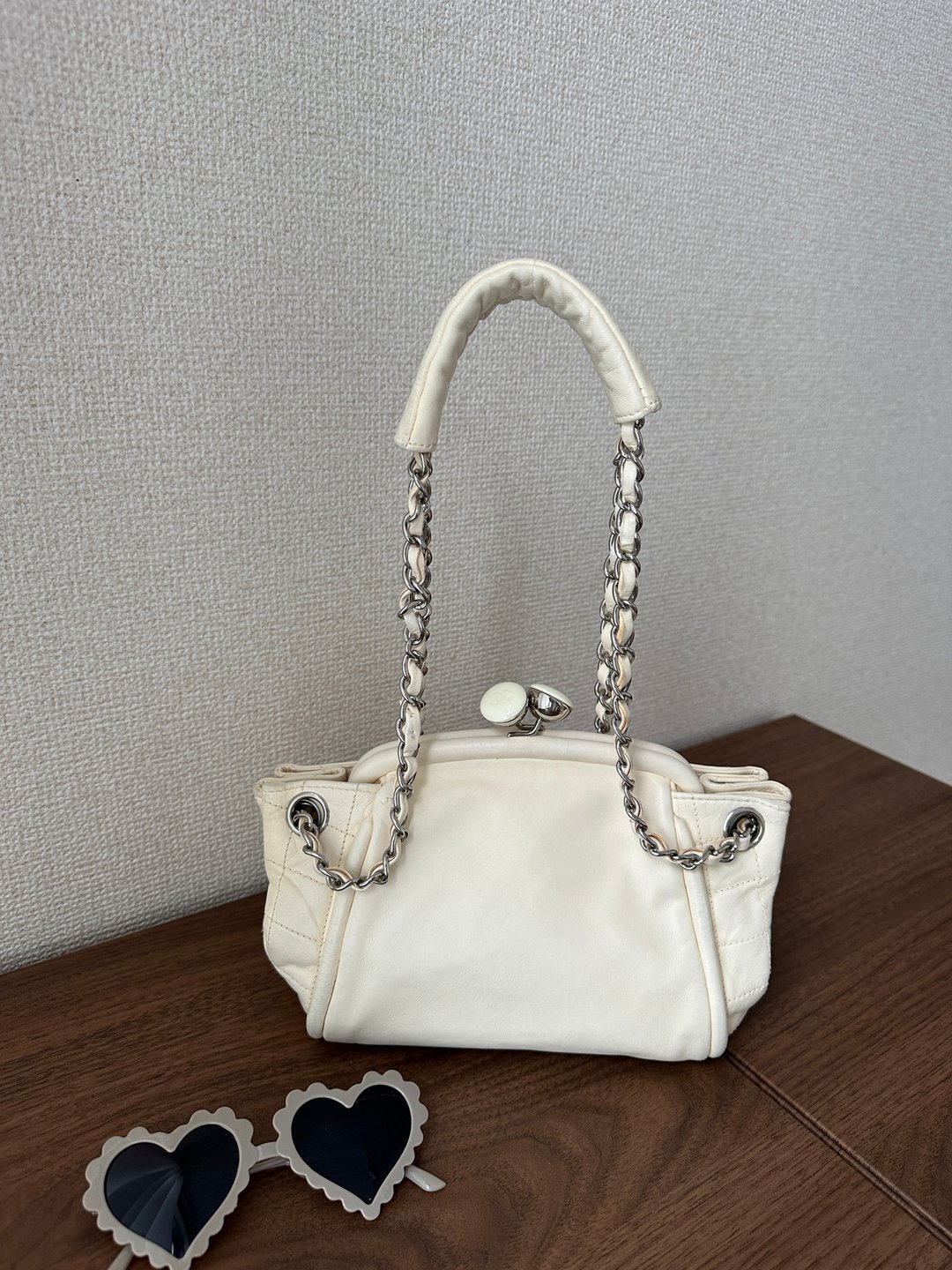 CHANEL 香奈儿 Vintage Kiss Lock 奶白皮小元宝包 - 手提包/手提袋 - 真皮 白色