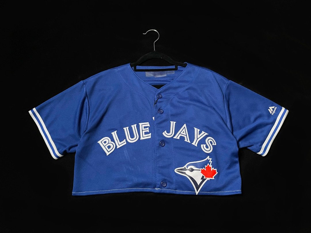 REGETHER 古着改制短版MLB棒球衣-合身款-Blue Jay-07 - 女装 T 恤 - 聚酯纤维 蓝色