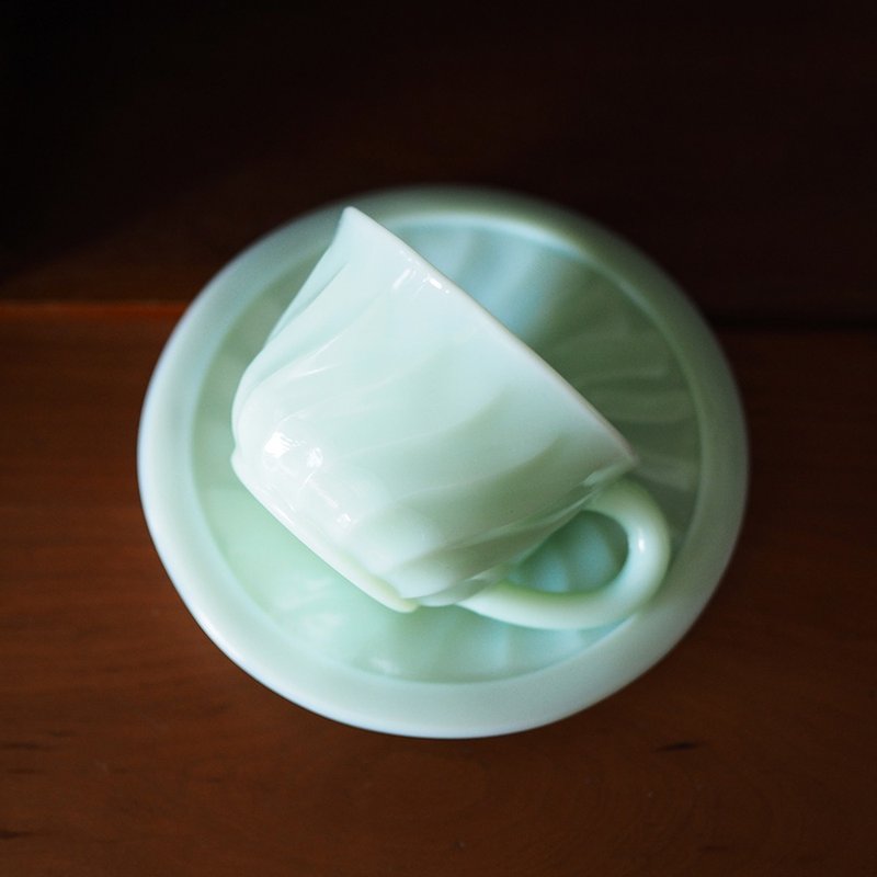 1940 - 60 年代 复古法国 翡翠绿蛋白石玻璃 杯碟套装 - 玻璃杯 - 玻璃 绿色