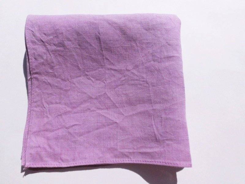 Plant dyeing, Linen handkerchief, light red wisteria, wrinkle processing material - 手帕/方巾 - 棉．麻 紫色