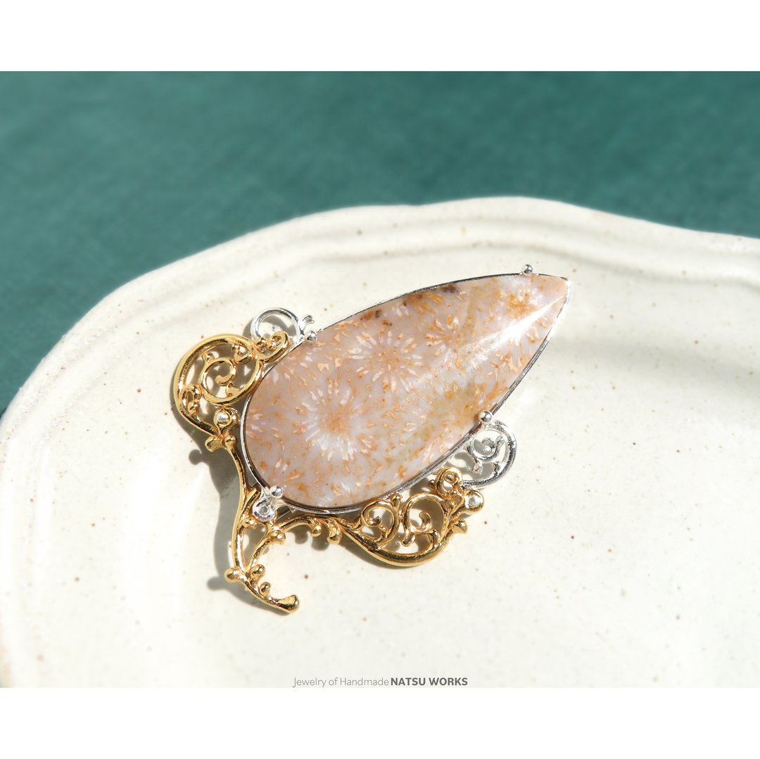 化石珊瑚 胸针 / Fossil Coral Brooch 156 - 胸针 - 宝石 橘色