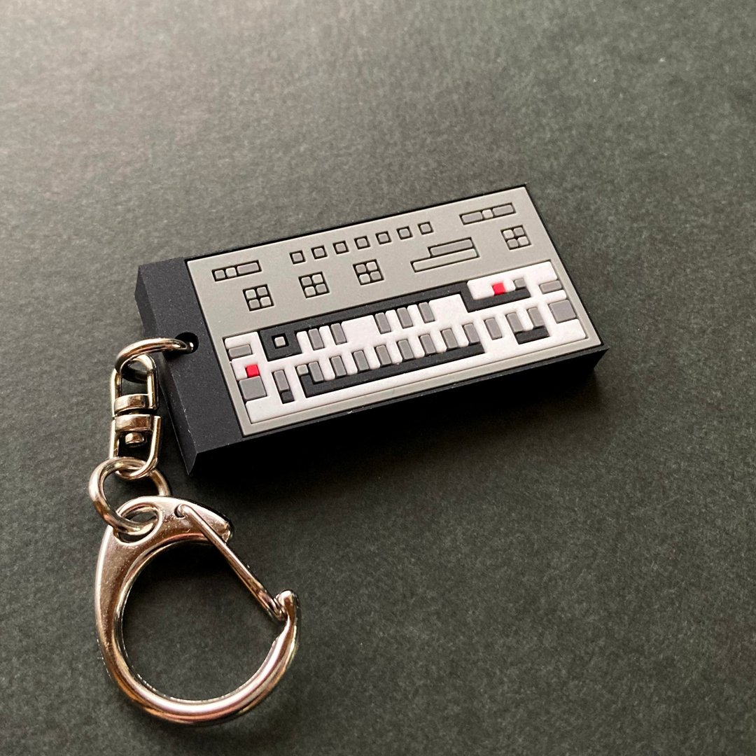 Keychain Bass Synth Rubber Keychain 03Bass SYNTHESIZER 303 - 钥匙链/钥匙包 - 其他材质 灰色