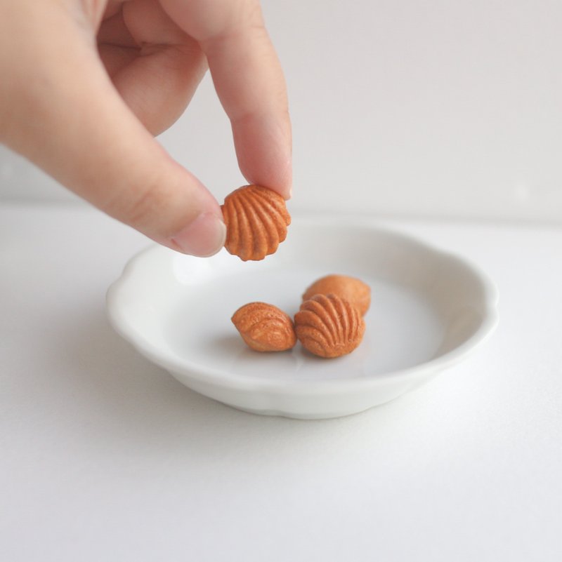 原味 胖贝玛德莲 贝壳蛋糕 耳环 黏土人 娃用 マドレーヌ - 耳环/耳夹 - 粘土 咖啡色