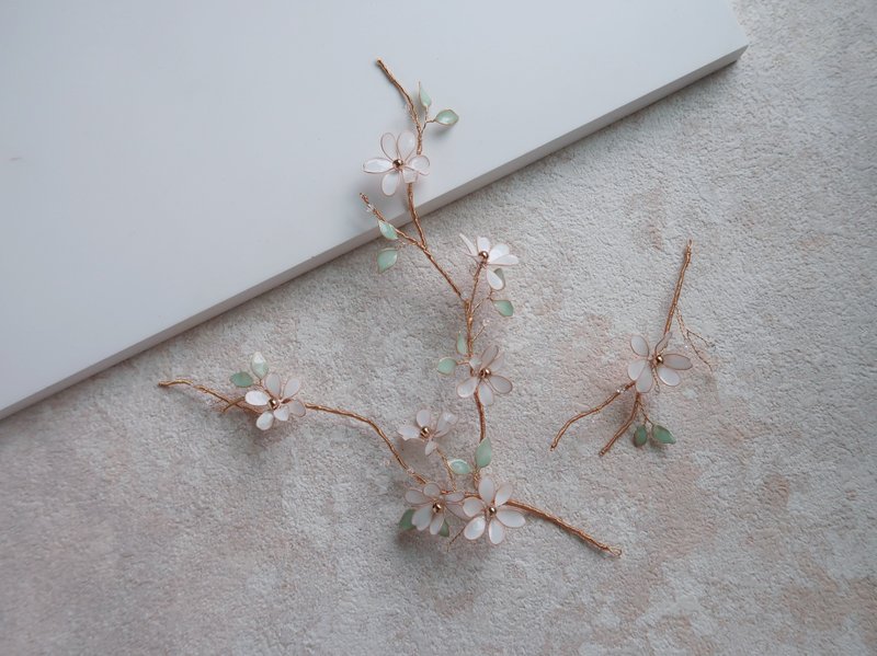 春花嫩芽 -  手作新娘饰品 礼物 新娘头饰/闺蜜饰品 - 发饰 - 树脂 白色