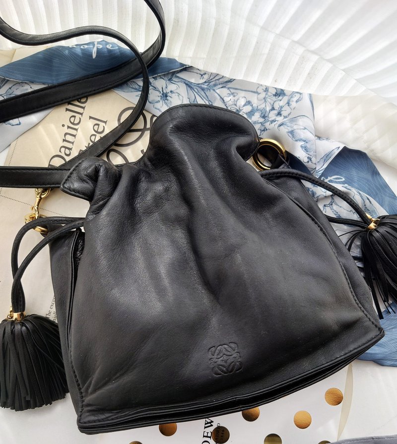 中古美品 Loewe Flamenco 流苏包束口袋肩背包斜挎包单肩包束绳包 - 侧背包/斜挎包 - 真皮 黑色