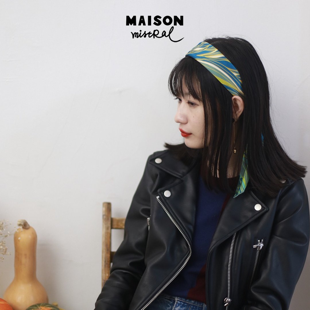 Maison Mistral 艺术家原创插画海洋系列  蓝绿水母丝巾真丝方巾 - 丝巾 - 丝．绢 蓝色