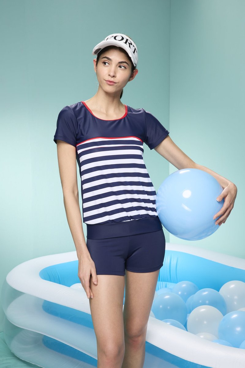 【SARLEE】有袖条纹两截裤泳衣(附衬垫及泳帽) - 女装泳衣/比基尼 - 尼龙 多色