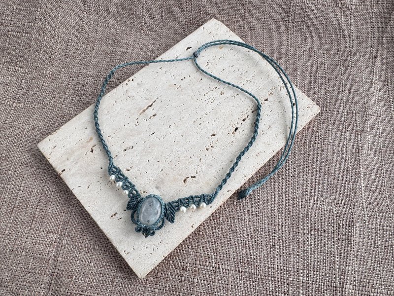 250314 Macrame 月亮石 编织 颈链 - 项链 - 半宝石 灰色