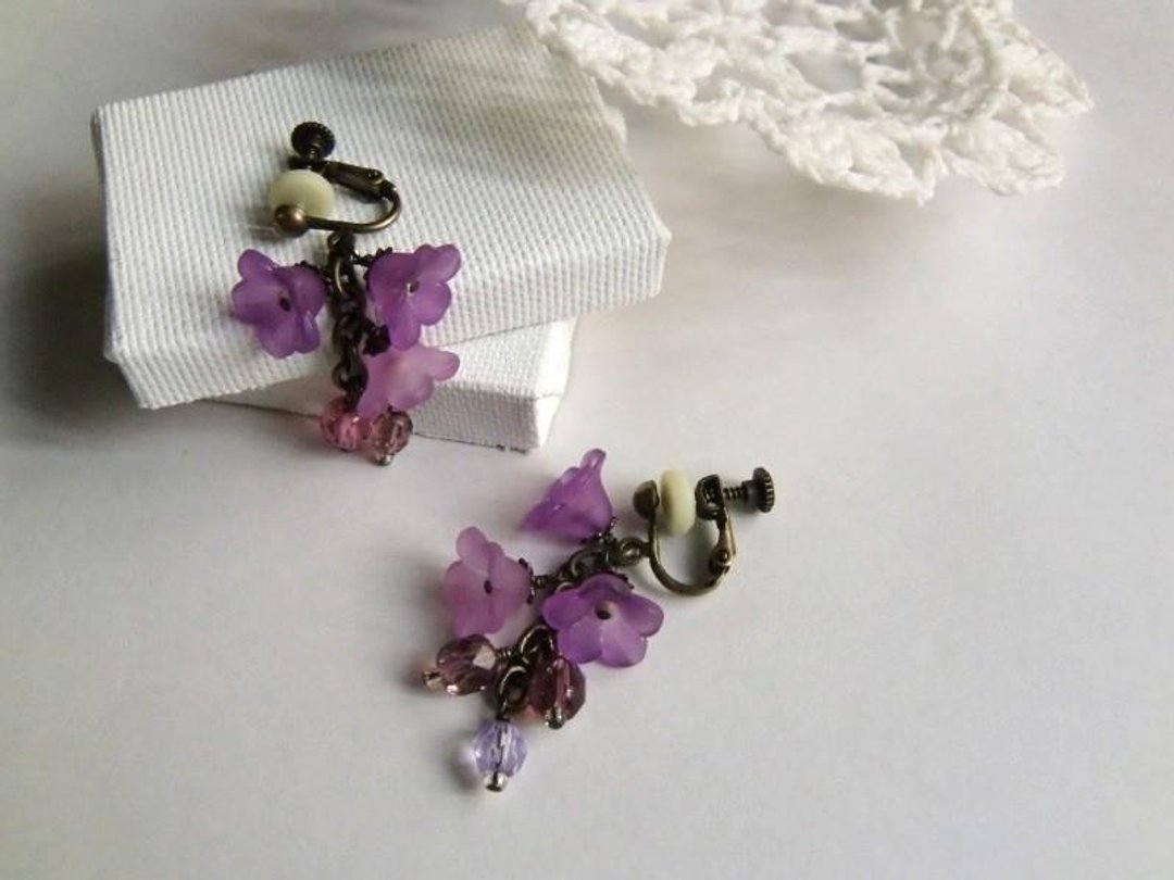 Bell Flower Earrings Wisteria Wisteria Flower Purple Swaying Elegant Elegant Noble Elegant Adult Cute Bell Plant Art Nouveau Purple Princess - 耳环/耳夹 - 玻璃 紫色