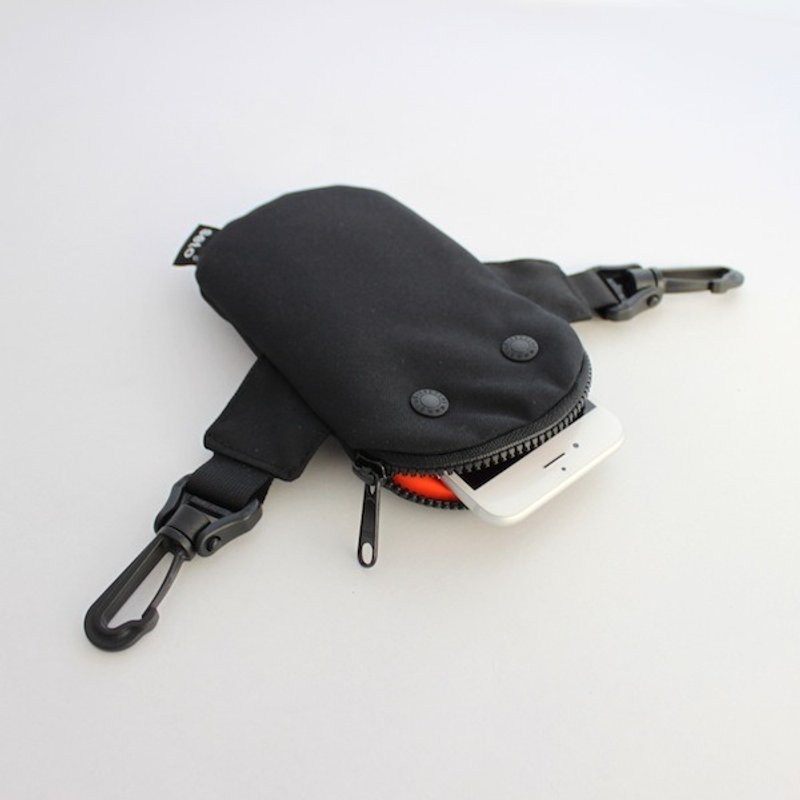 The creature iPhone case　small bag　Mame-sagari　black - 手机壳/手机套 - 聚酯纤维 黑色
