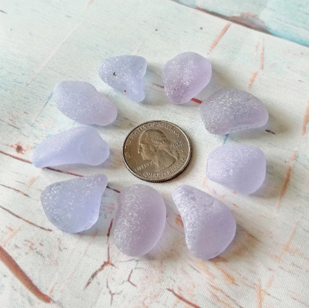Genuine Sea glass.Lavender Sea glass for Jewelry.Rare Neodymium Sea glass decor - 陶艺 - 玻璃 紫色