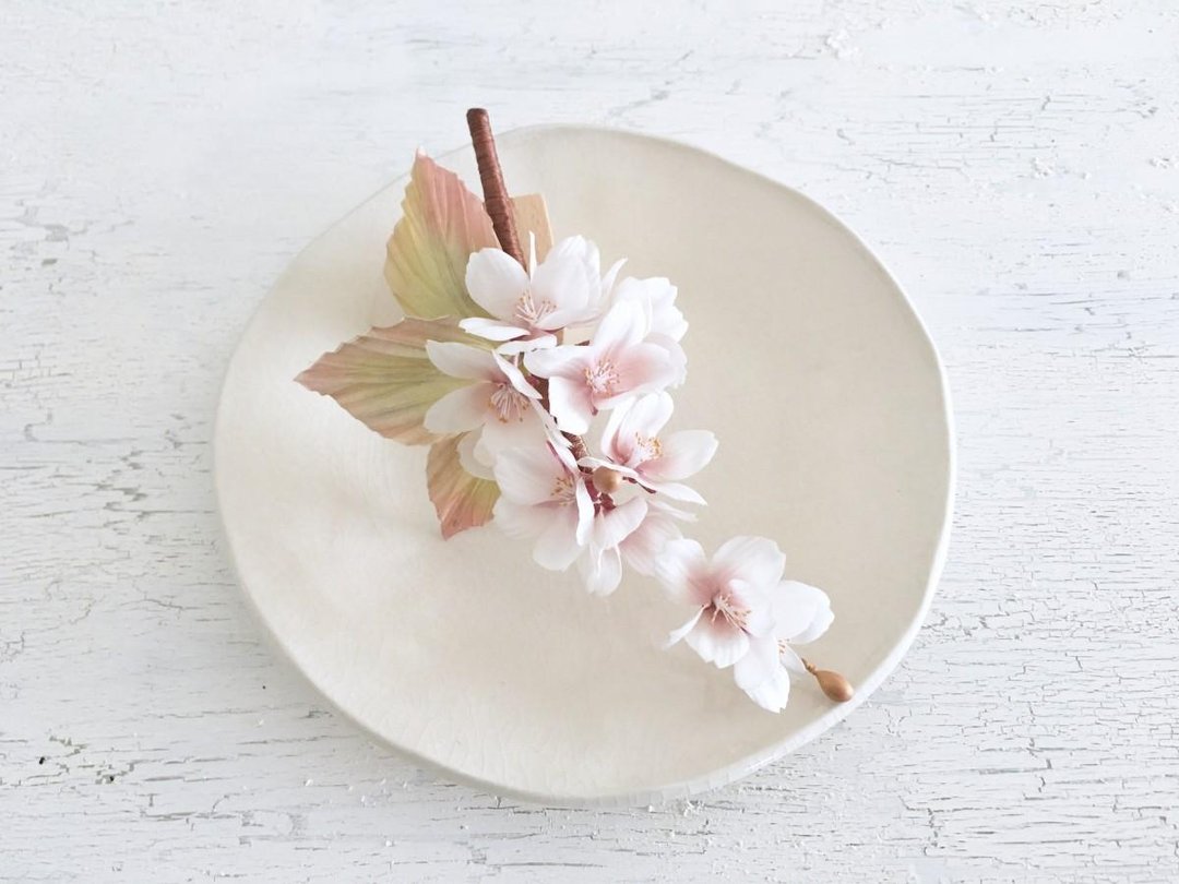 SAKURA Corsage. (1) [Production after receipt of order] - 胸针 - 丝．绢 白色