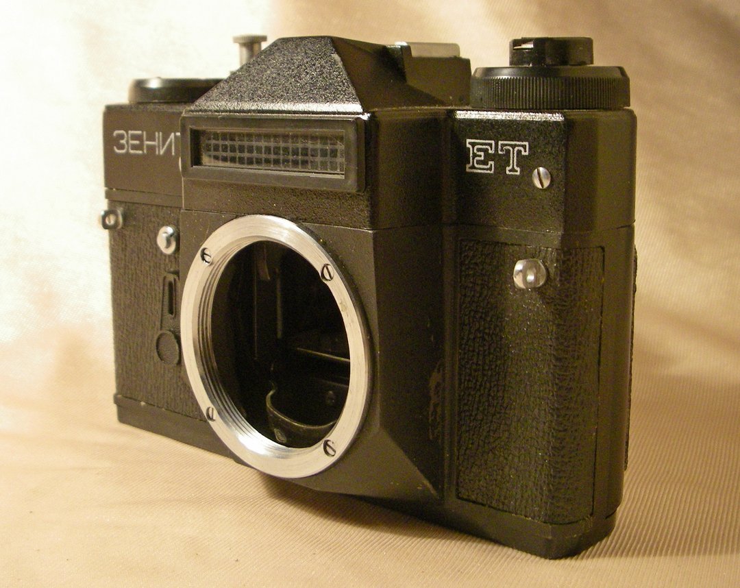 BelOMO ZENIT-ET 35 毫米底片单眼相机机身，搭配宾得 M42 镜头卡口 FINE 1992 年 - 相机 - 其他材质 