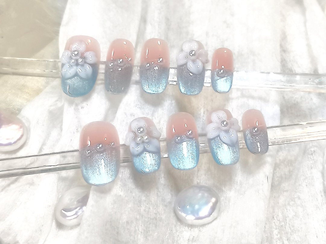 【Z】微光花语 - 粉蓝法式穿戴甲 XS 码 1.9 短椭圆 - 指甲油/指甲贴 - 塑料 蓝色